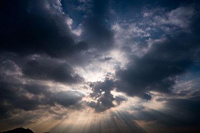 阿里入局AI眼镜：与雷鸟达成战略合作